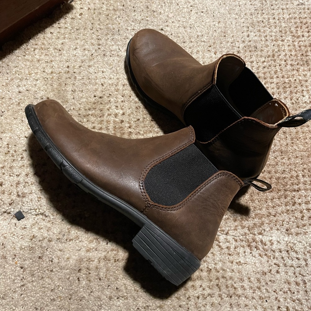 Blundstone #1970 Ankle Women’s Chelsea Boots 7.5